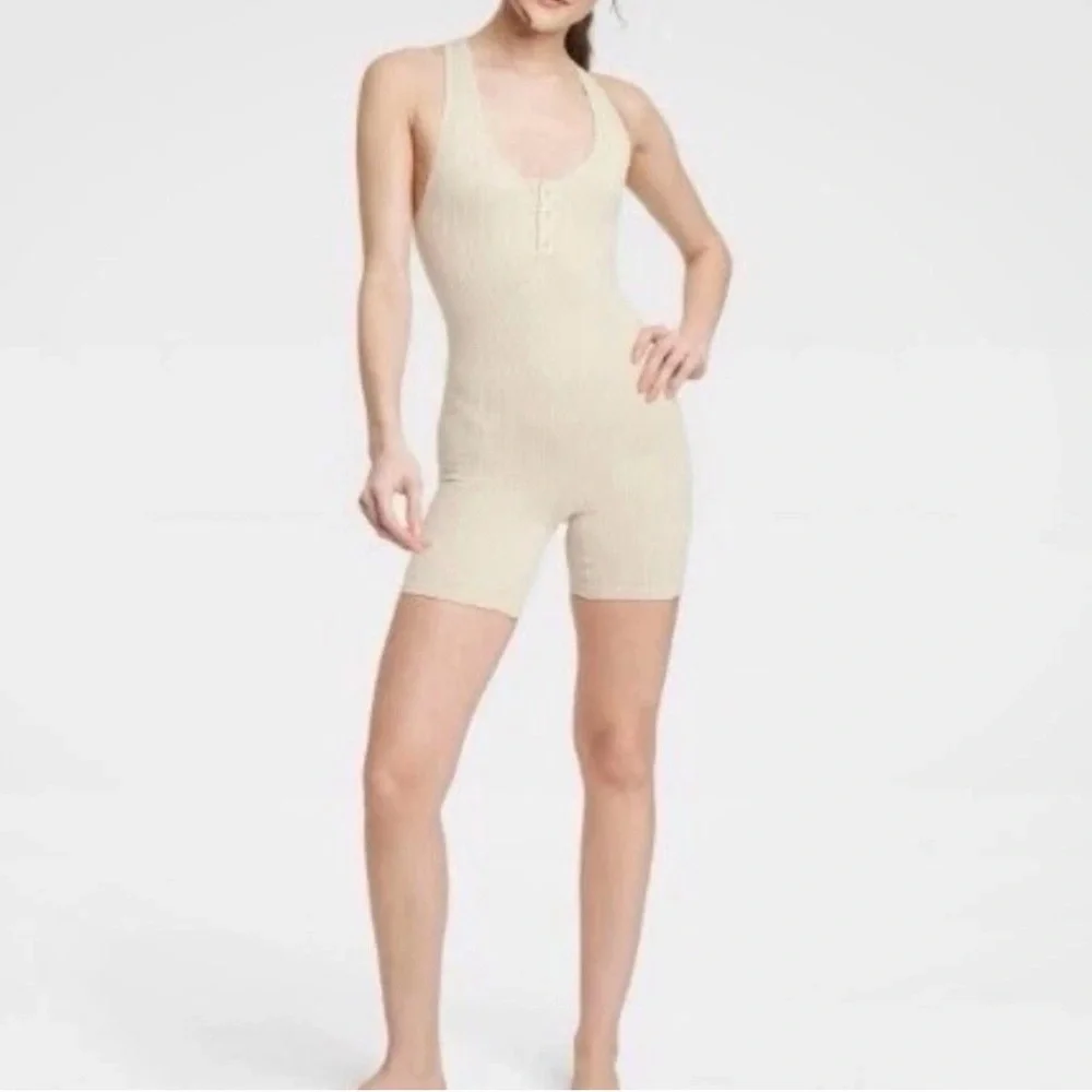 Women's Tan Scoop Neck Racer‎ Back Sleeveless Bodysuit, XS